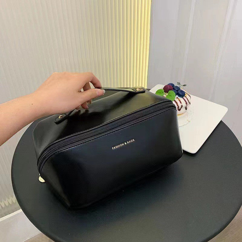 PU Leather Makeup Bag – Large Capacity Travel Cosmetic Organizer